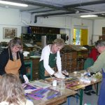 cours de reliure à Jouy-Le-Moutier